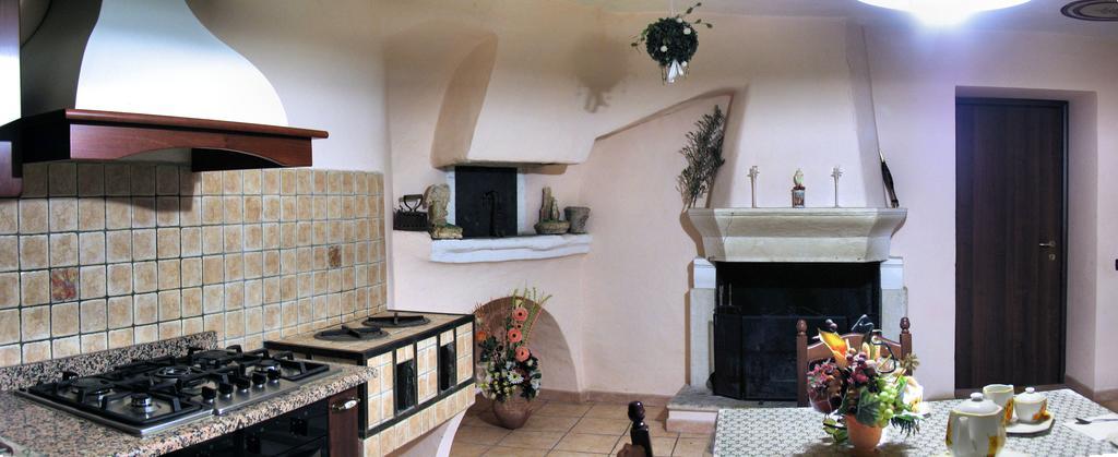 Il Centro Storico Apartment Posta Fibreno Стая снимка