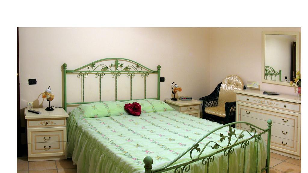 Il Centro Storico Apartment Posta Fibreno Стая снимка